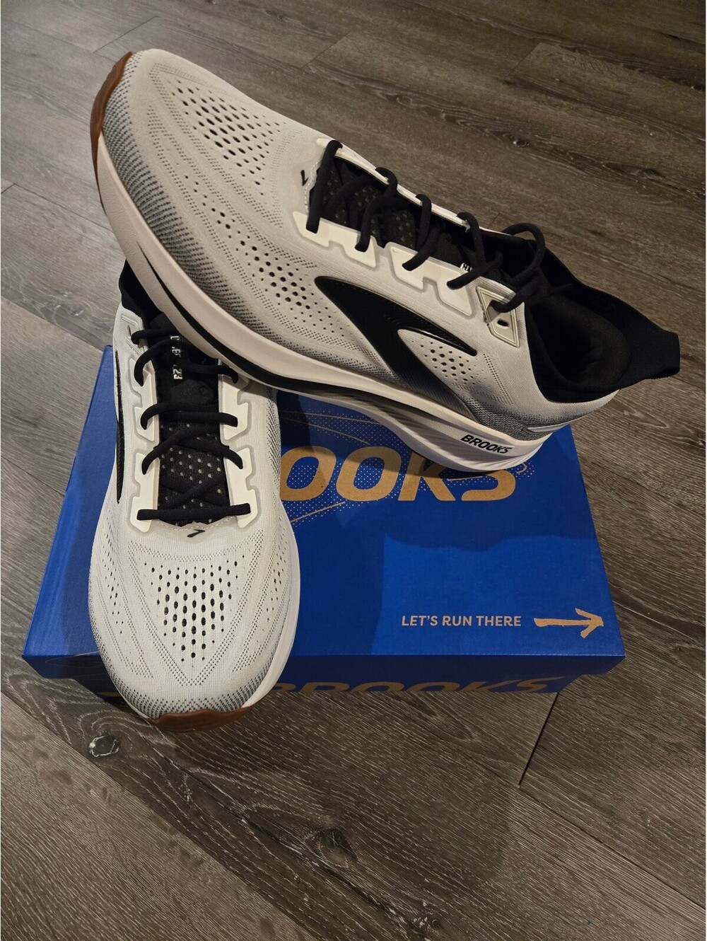 Brooks Glycerin 23 White Black Gum Men Running Shoes 110476 2E 187 Size 14 Wide